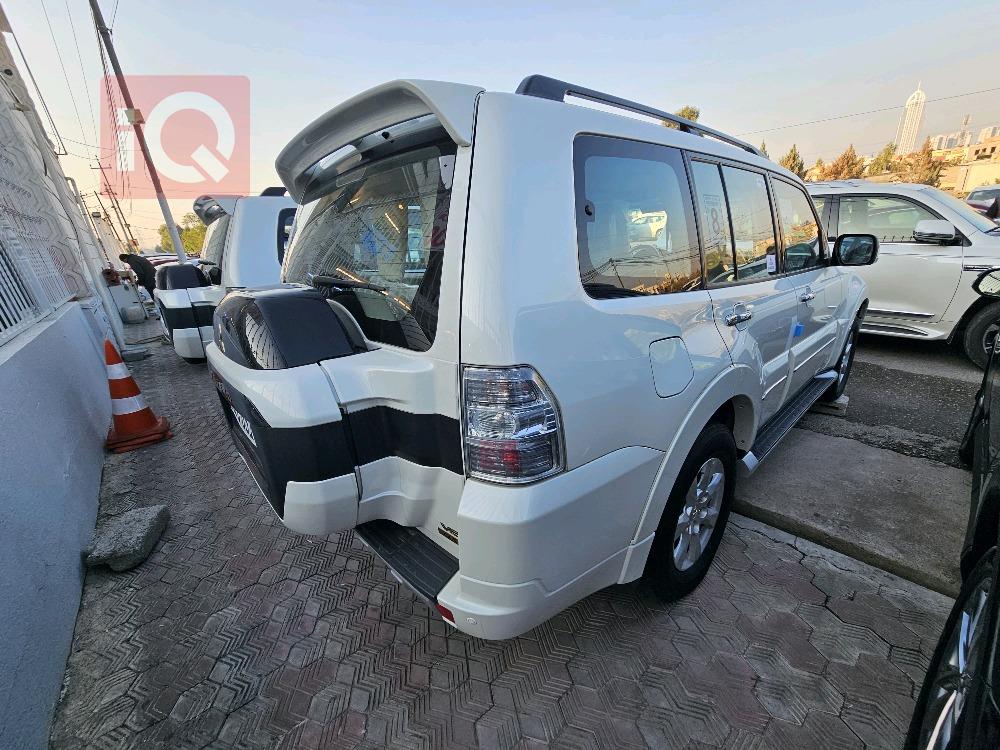 ميتسوبيشي باجيرو